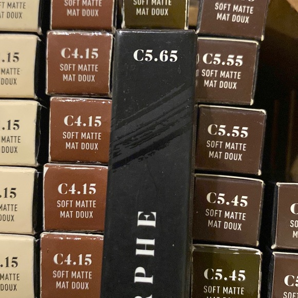 C5.65 | Morphe | Fluidity-Full coverage 🚨 Discontinued | rare find! - Picture 5 of 5